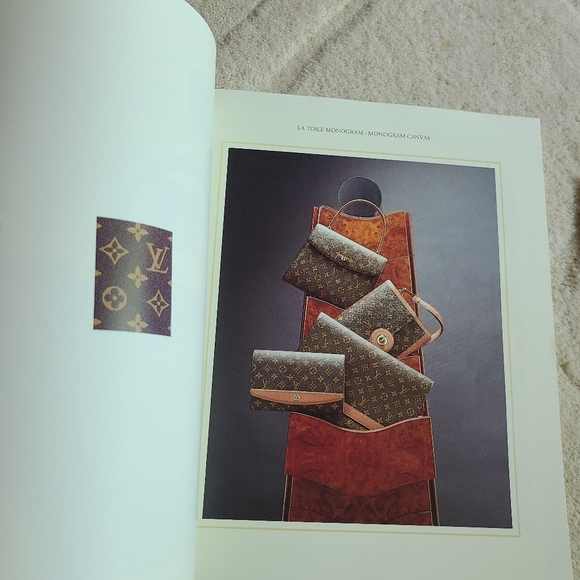 Louis Vuitton Le Catalogue 1992 Book Collectible - Picture 6 of 9